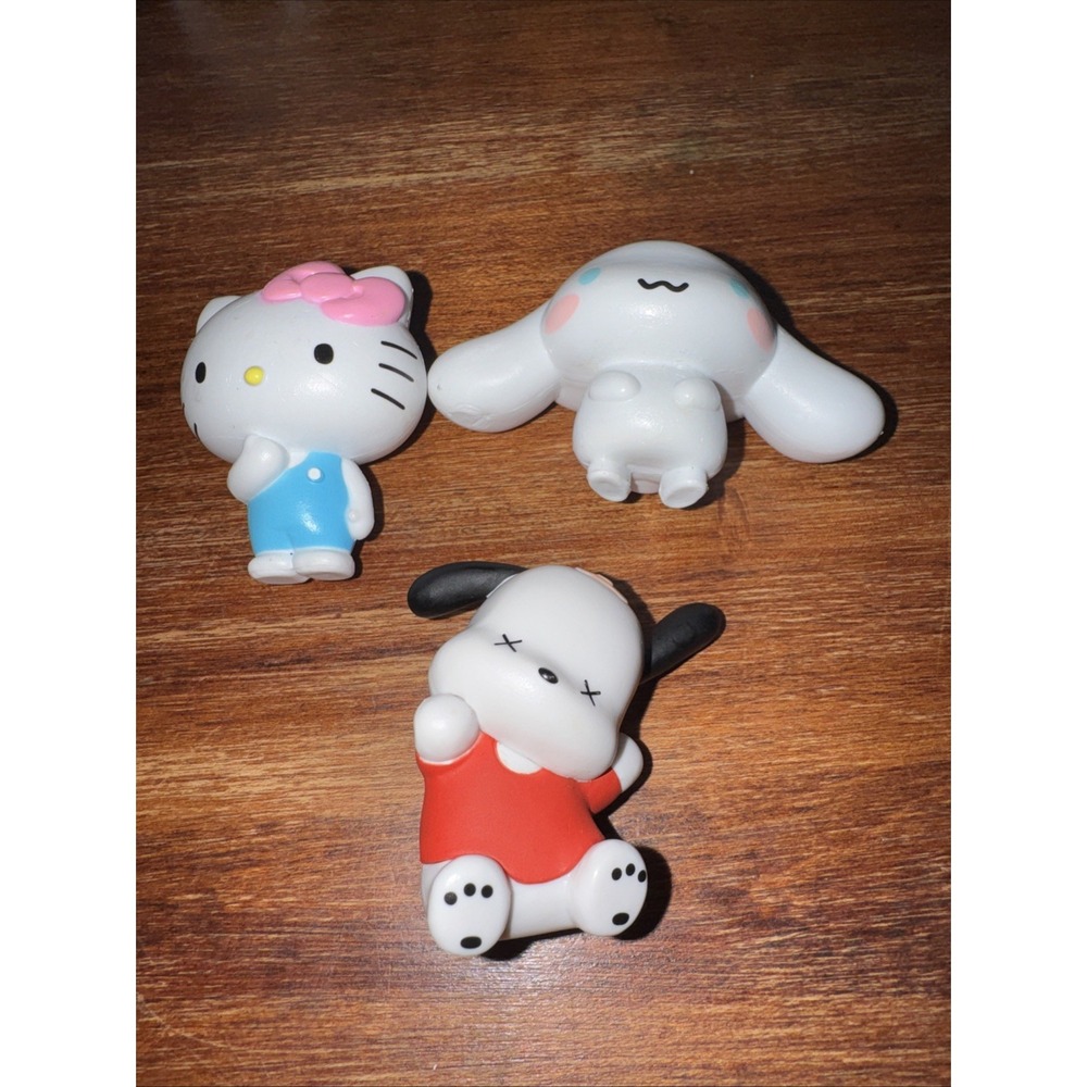 3 Sanrio Characters Hello Kitty, Cinnamoroll,‎ Pochacco Miniature Figures